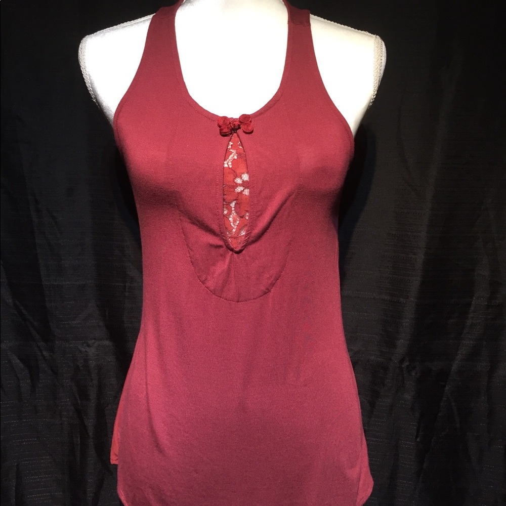 Jessica Simpson top, light maroon/rust color